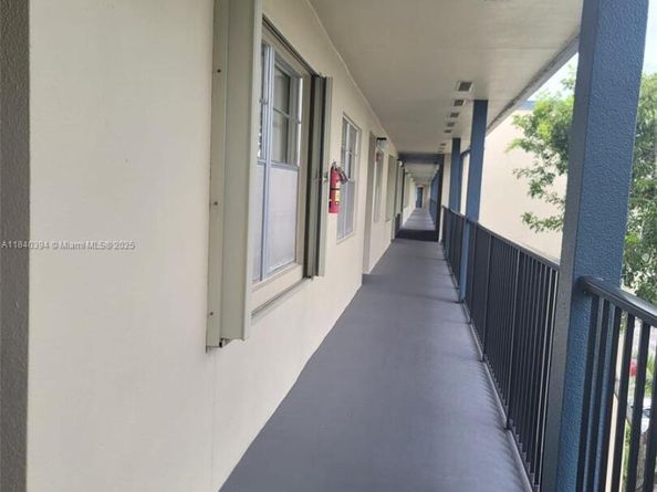 12950 SW 7th Ct 404A, Pembroke Pines FL 33027