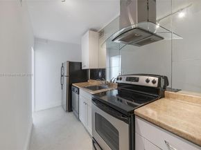 100 Lincoln Rd 626, Miami Beach FL 33139