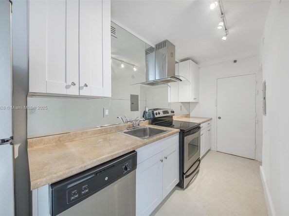 100 Lincoln Rd 626, Miami Beach FL 33139