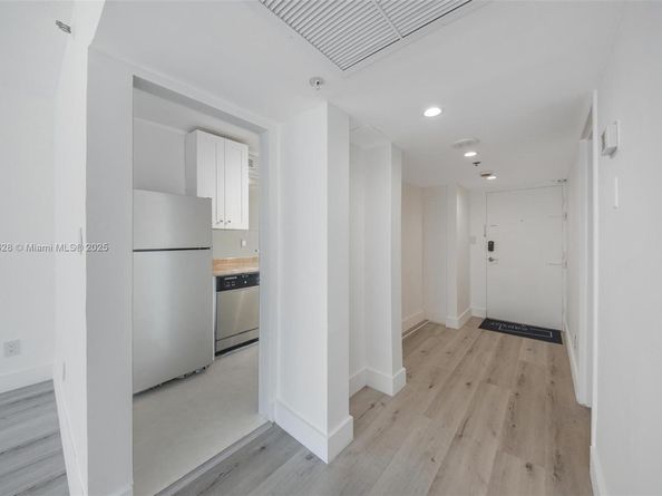 100 Lincoln Rd 626, Miami Beach FL 33139