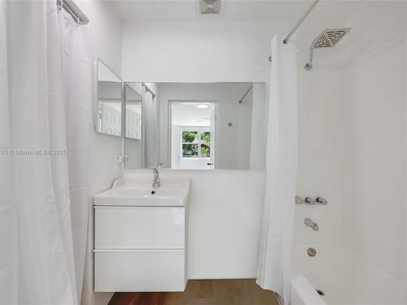1529 NW 2nd Ave, Fort Lauderdale FL 33311