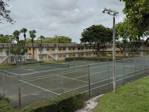 5156 NE 6th Ave 224, Oakland Park FL 33334