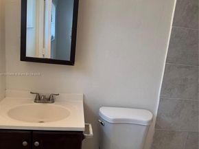 5156 NE 6th Ave 224, Oakland Park FL 33334