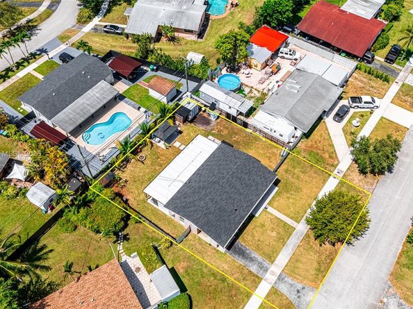 10610 SW 200th St, Cutler Bay FL 33157