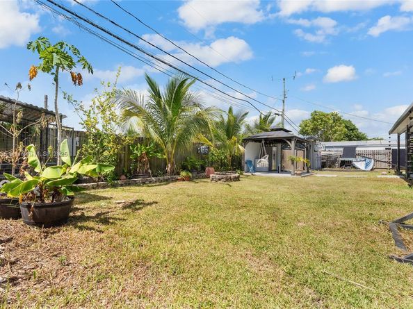 10610 SW 200th St, Cutler Bay FL 33157