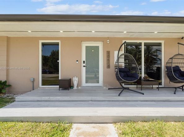 10610 SW 200th St, Cutler Bay FL 33157
