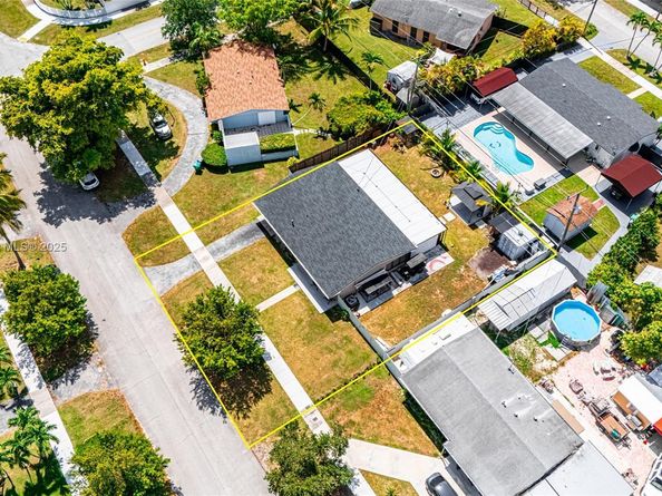 10610 SW 200th St, Cutler Bay FL 33157