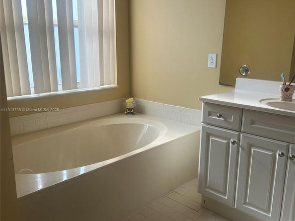 15264 SW 43rd Ct, Miramar FL 33027