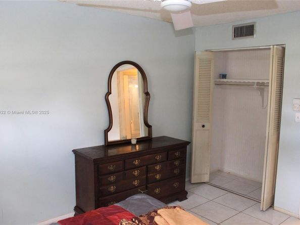 4090 NW 42nd Ave 106, Lauderdale Lakes FL 33319