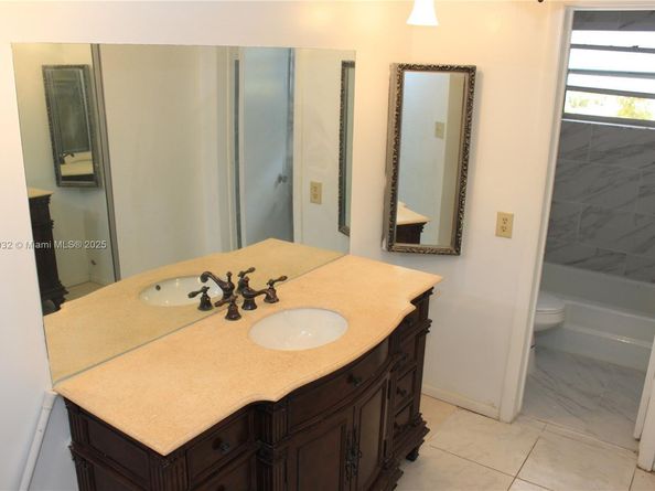 4090 NW 42nd Ave 106, Lauderdale Lakes FL 33319