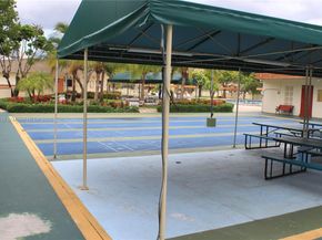 4090 NW 42nd Ave 106, Lauderdale Lakes FL 33319