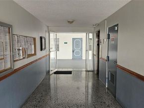 4090 NW 42nd Ave 106, Lauderdale Lakes FL 33319