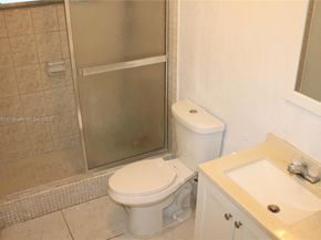4090 NW 42nd Ave 106, Lauderdale Lakes FL 33319
