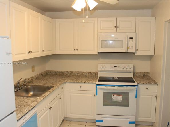4090 NW 42nd Ave 106, Lauderdale Lakes FL 33319