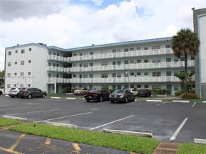 4090 NW 42nd Ave 106, Lauderdale Lakes FL 33319