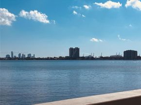 601 NE 23rd St TH4, Miami FL 33137