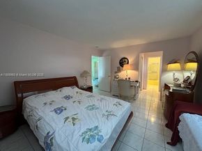16701 NE 13th Ave 102, Miami FL 33162