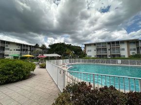16701 NE 13th Ave 102, Miami FL 33162