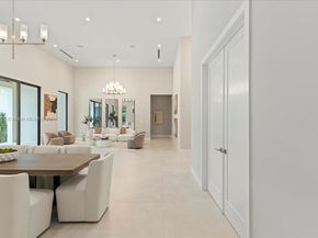 7110 SW 82 ave, Miami FL 33143