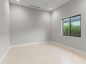 7110 SW 82 ave, Miami FL 33143