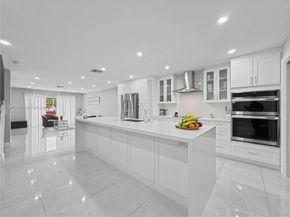 4712 Sheridan St 6, Hollywood FL 33021