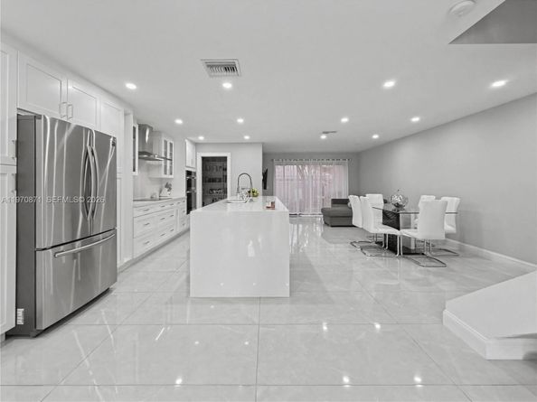 4712 Sheridan St 6, Hollywood FL 33021