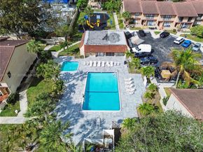 4712 Sheridan St 6, Hollywood FL 33021