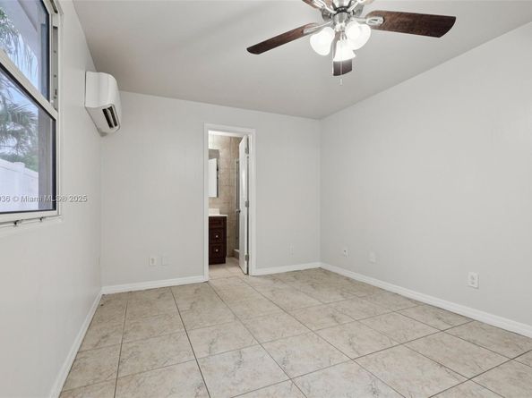 1213 NE 13th St, Fort Lauderdale FL 33304