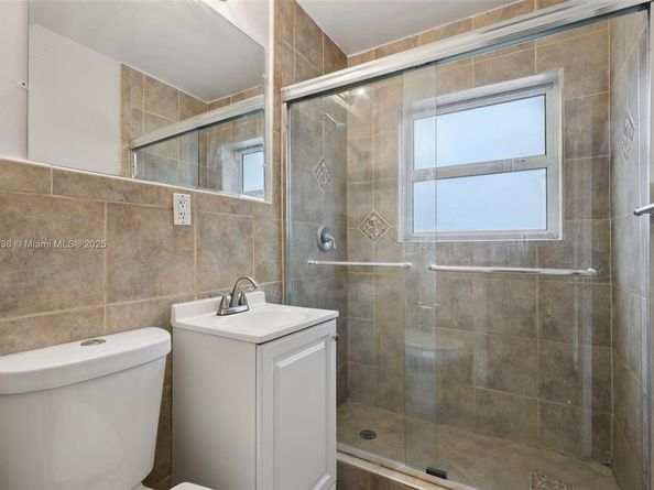 1213 NE 13th St, Fort Lauderdale FL 33304