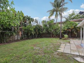 1213 NE 13th St, Fort Lauderdale FL 33304