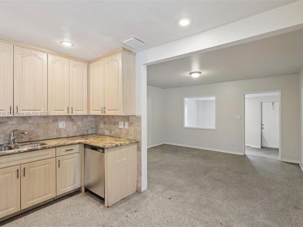 1213 NE 13th St, Fort Lauderdale FL 33304