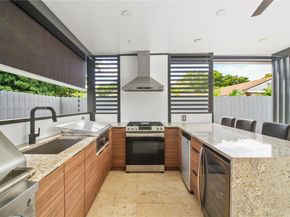 19494 NW 61st Ave, Hialeah FL 33015