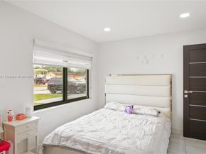 19494 NW 61st Ave, Hialeah FL 33015