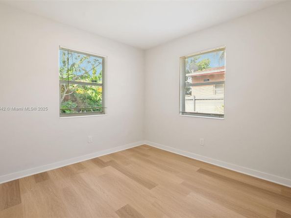 410 NE 172nd St, North Miami Beach FL 33162