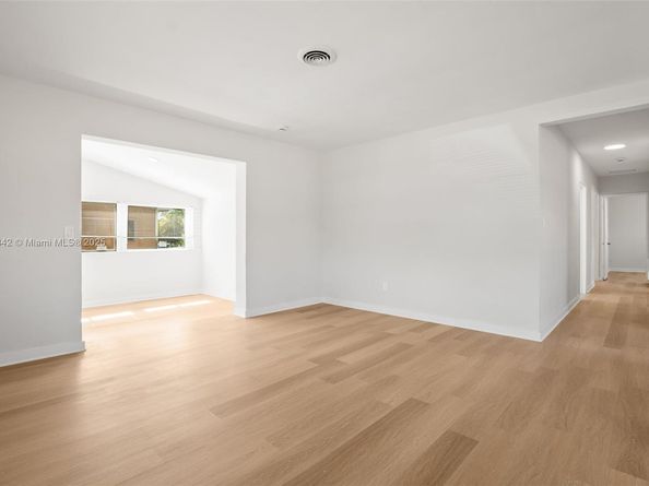 410 NE 172nd St, North Miami Beach FL 33162