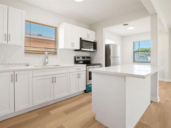 410 NE 172nd St, North Miami Beach FL 33162