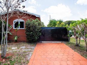 16910 NE 8th Ct, North Miami Beach FL 33162