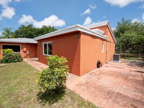 16910 NE 8th Ct, North Miami Beach FL 33162