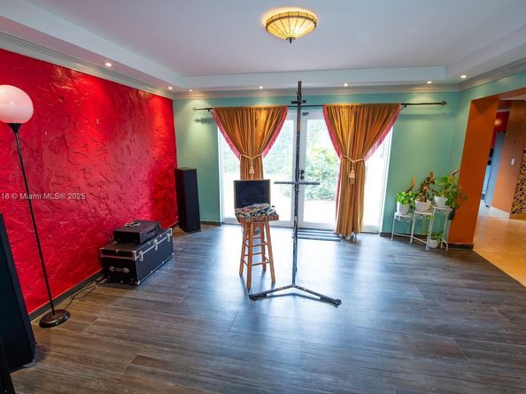 16910 NE 8th Ct, North Miami Beach FL 33162