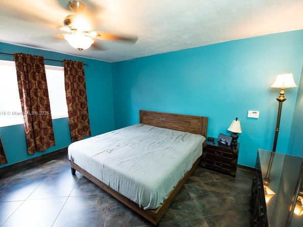 16910 NE 8th Ct, North Miami Beach FL 33162