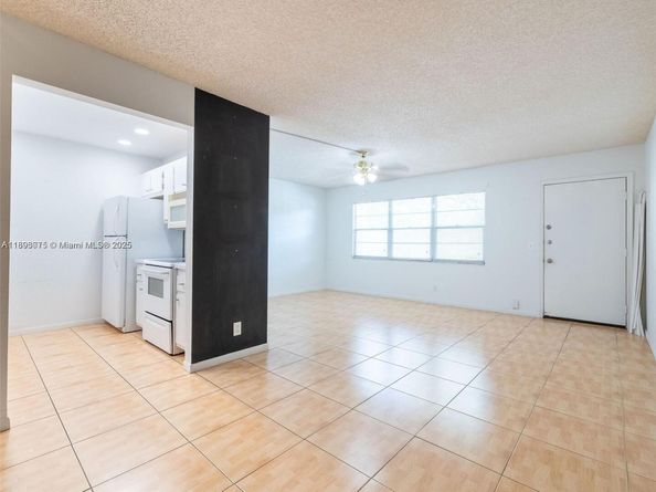 13250 SW 7TH Ct 208L, Pembroke Pines FL 33027
