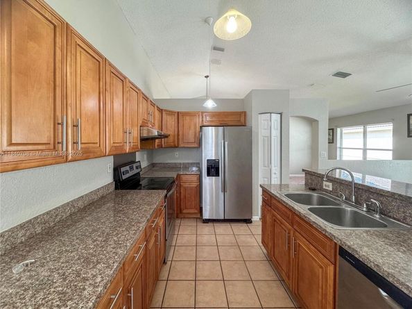 5462 NW 49th Ct, Coconut Creek FL 33073