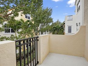 12444 NW 17th Mnr, Pembroke Pines FL 33028