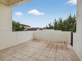 12444 NW 17th Mnr, Pembroke Pines FL 33028