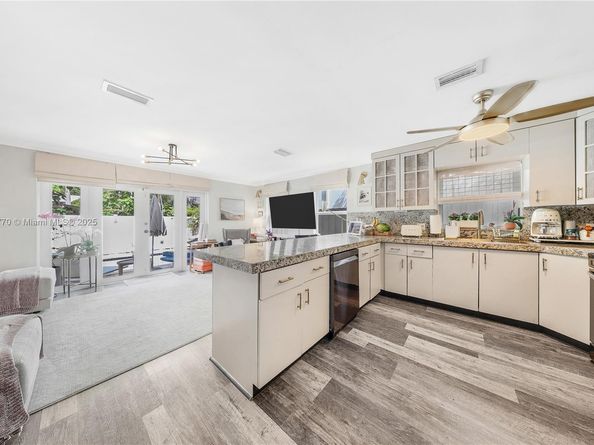 3160 New York St B, Miami FL 33133