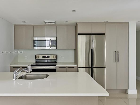 1150 101st ST 203, Bay Harbor Islands FL 33154