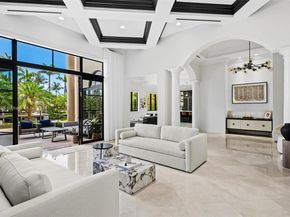 631 Hibiscus Dr, Hallandale Beach FL 33009