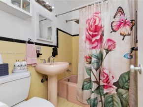 926 NW 24th Ct, Miami FL 33125