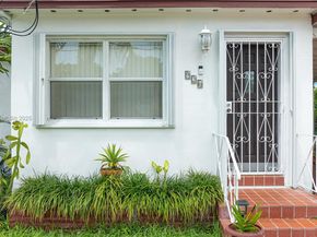 926 NW 24th Ct, Miami FL 33125