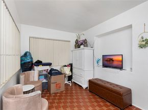 926 NW 24th Ct, Miami FL 33125